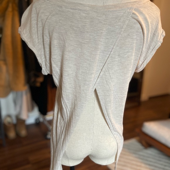 Wilfred open back shirt. - Picture 2 of 3